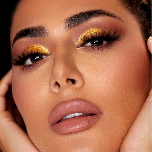 ✨ HUDA BEAUTY Empowered Eyeshadow Palette - Picture 10 of 12